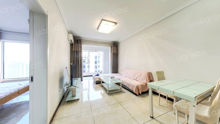 高楼层 精装修 03户 视野开阔 满二-客厅