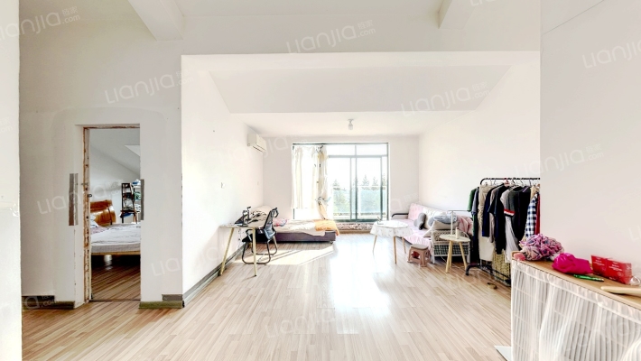 昆泉天籁村二手房实景图