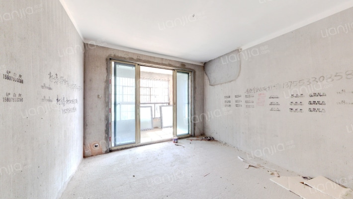 鹏辉中粮广场二手房实景图