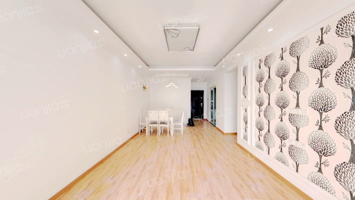 翡翠华庭小区二手房实景图