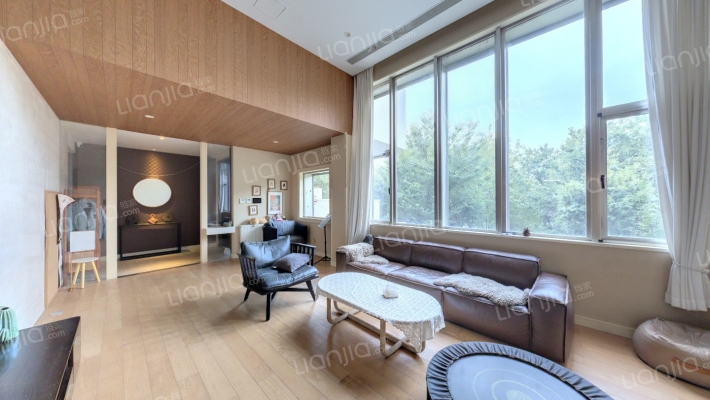 裕沁湖畔庭西区二手房实景图