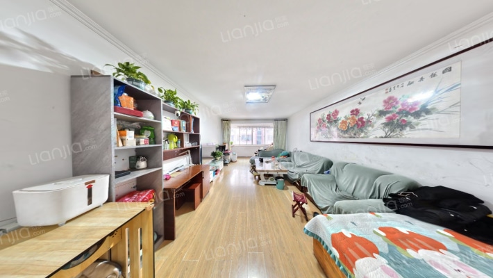 银海综合大厦二手房实景图