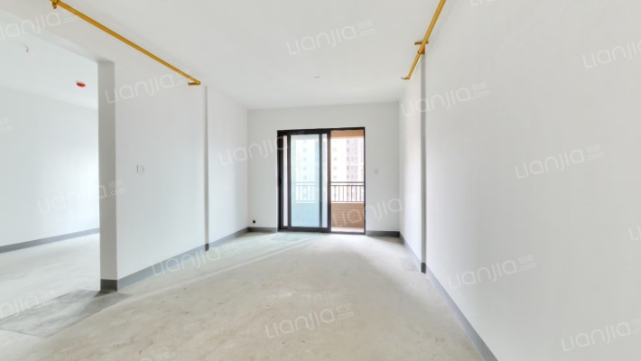 翡翠城1期二手房实景图