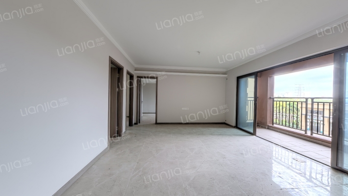 雅居乐新地二手房实景图