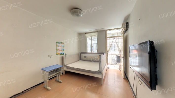 飞霞南路643号院二手房实景图