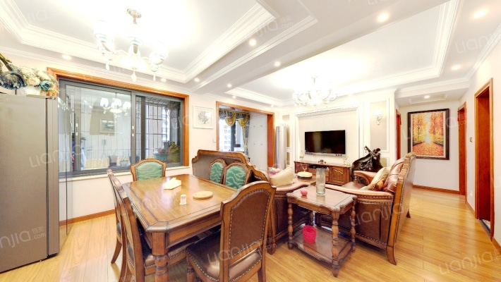 合能珍宝翡翠二手房实景图