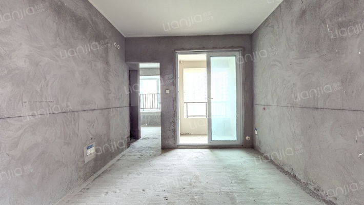 保利爱尚里尚彩二手房实景图