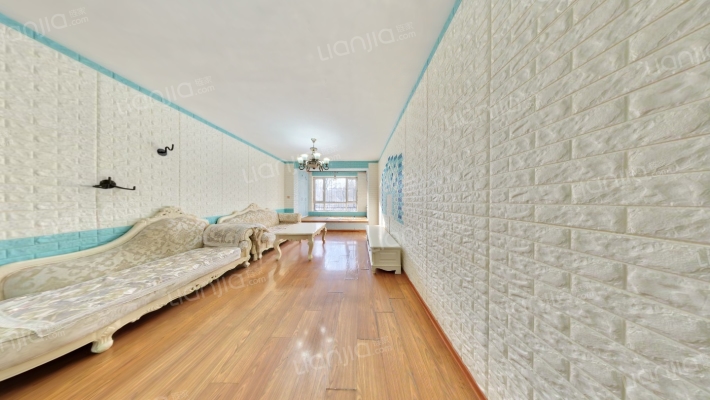 南郡凤凰湾二手房实景图