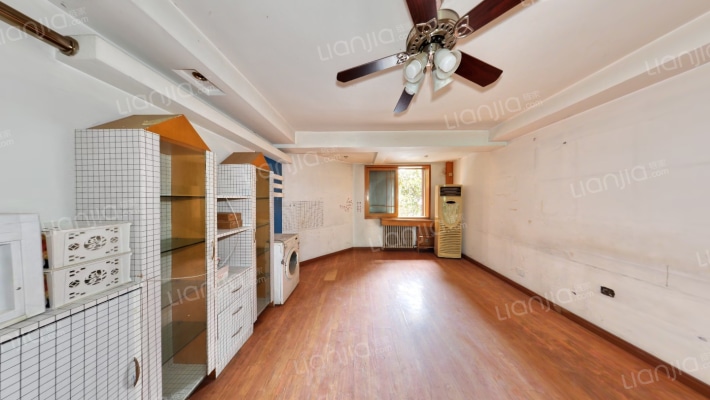 万国花园二手房实景图