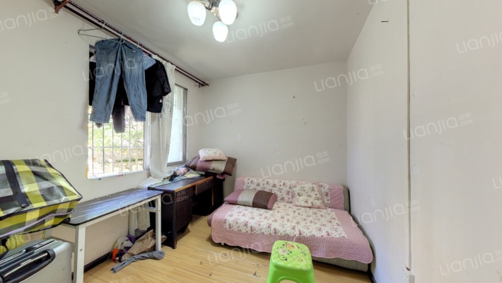 浦江路4号二手房实景图