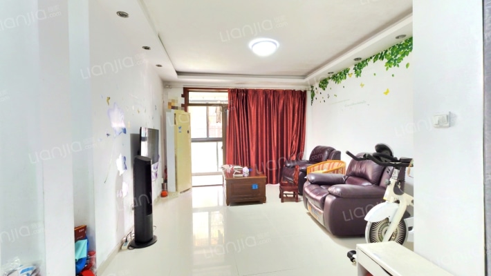 新城家园二手房实景图