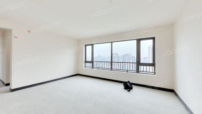 中海春华尚城二手房实景图