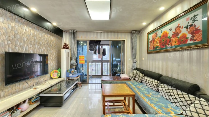 世茂铂翠湾二手房实景图