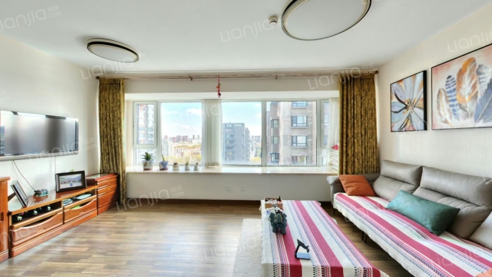 万科城市之光C区二手房实景图