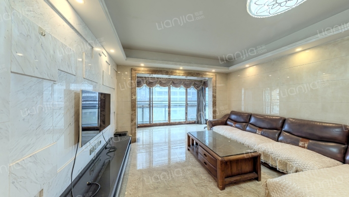 深航御花园二手房实景图