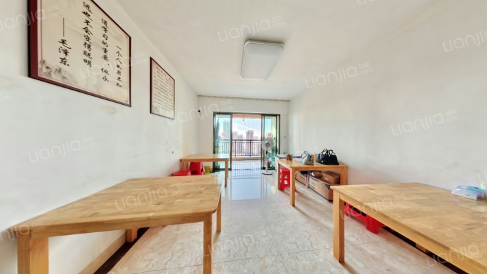 红日山湖二手房实景图