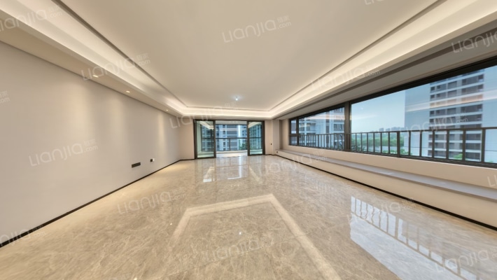 万科·颐和玲珑花园二手房实景图