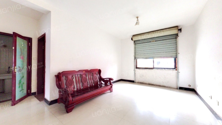 105生活区二手房实景图