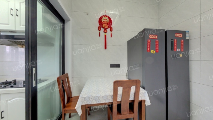 富春小区二手房实景图