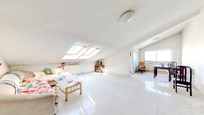 凤凰山路33号二手房实景图