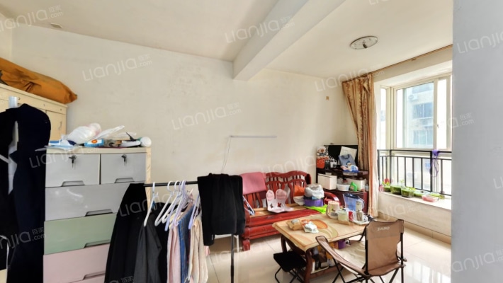 新锦华苑小区二手房实景图