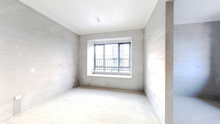 嘉泰·水熙华府二手房实景图