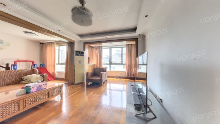 逸兴家园二手房实景图