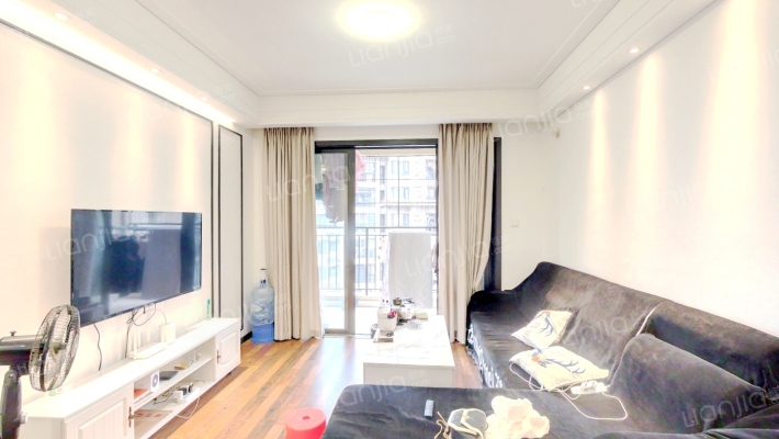 融创融公馆融达苑二手房实景图