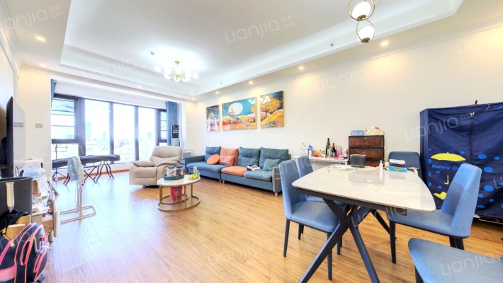 卡地亚花园城蔚蓝轩B区二手房实景图