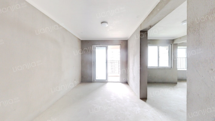 新兴岚湾一期东区二手房实景图