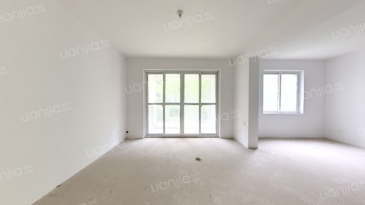 双龙花园中区二手房实景图