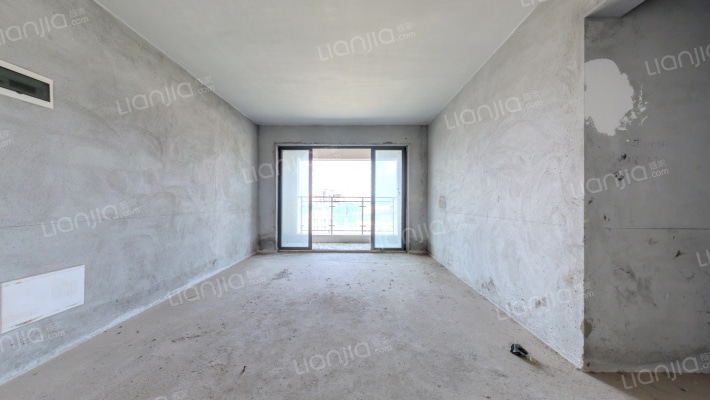 新尚名居二手房实景图