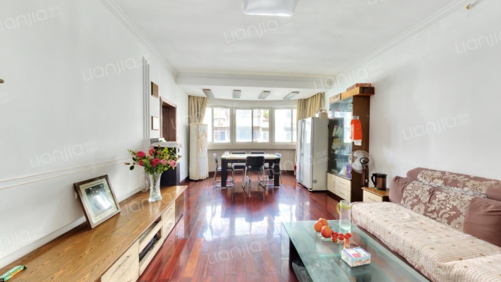 金鹤园四期二手房实景图