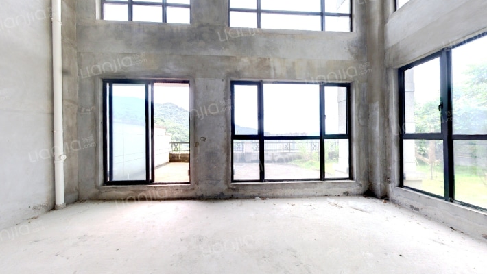 先生的山C区二手房实景图