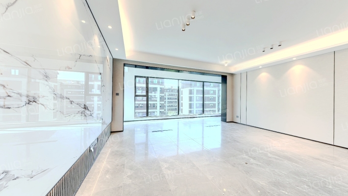 中欧金茂府二手房实景图