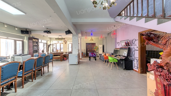 靓马庄园南区二手房实景图