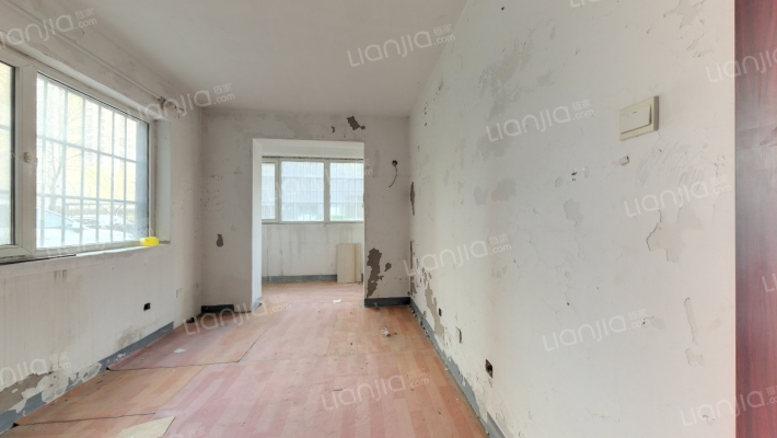 总价低，购房成本低，适合刚需客户-卧室