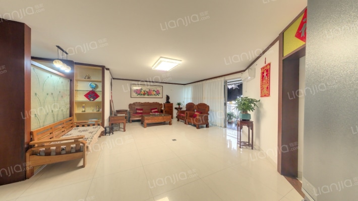 米兰春天二手房实景图