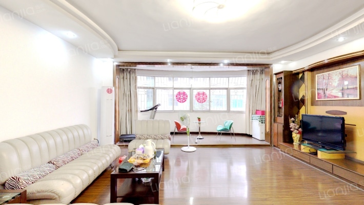 沿湖小区二手房实景图