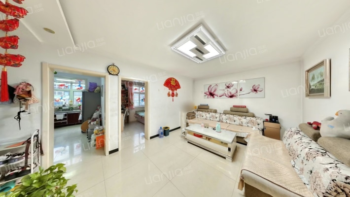 地铁沁园小区二手房实景图