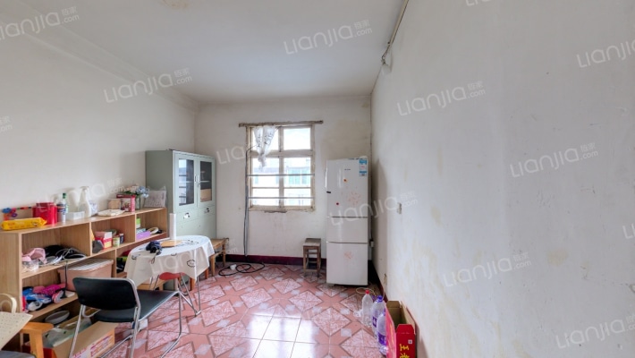 煤气制气小区二手房实景图