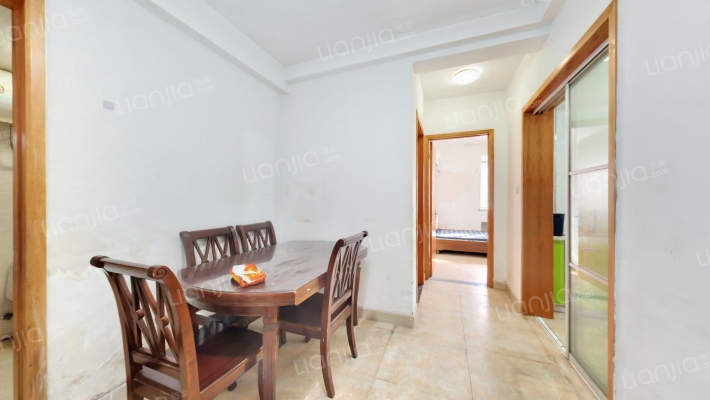 新和嘉苑二手房实景图