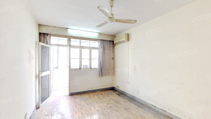 梅陇九村二手房实景图