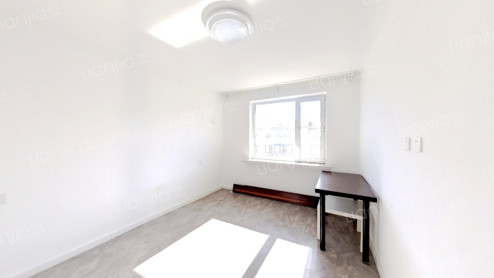 辽歌家属楼二手房实景图