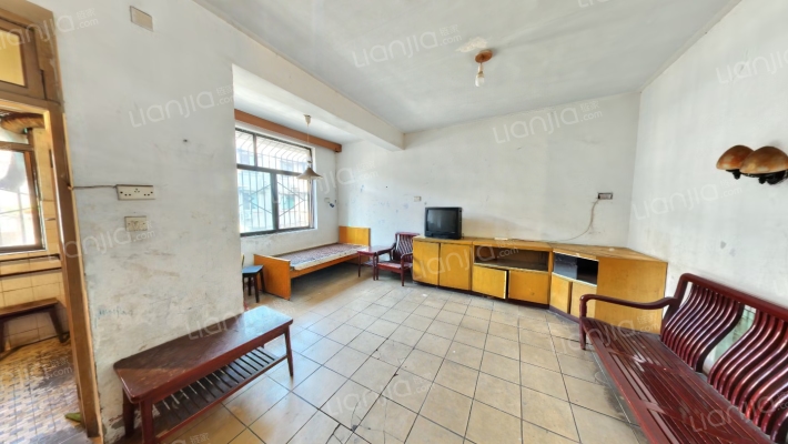 七化建宿舍二手房实景图