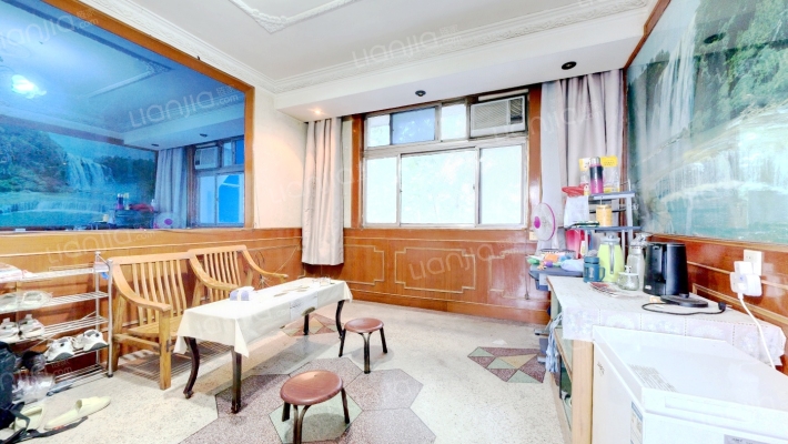 解放路土产公司家属院二手房实景图