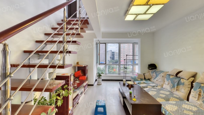 中央大学城二手房实景图