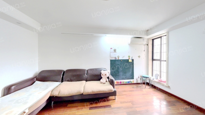 下吕浦三区画彩组团二手房实景图