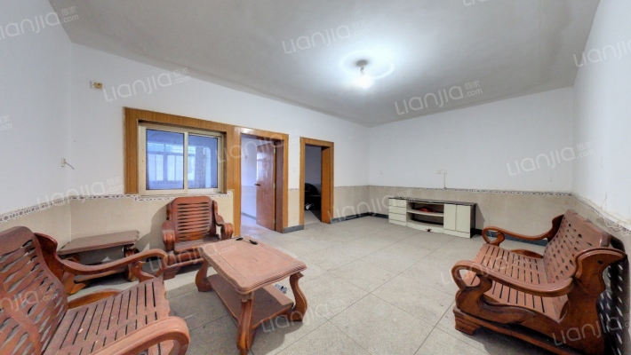 半步街二手房实景图