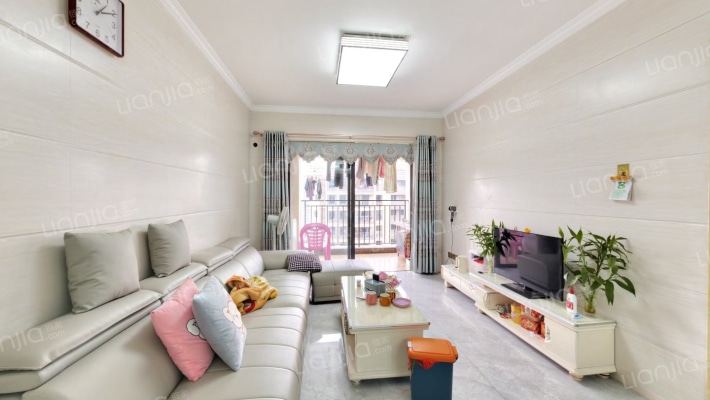 越秀可逸豪苑二手房实景图